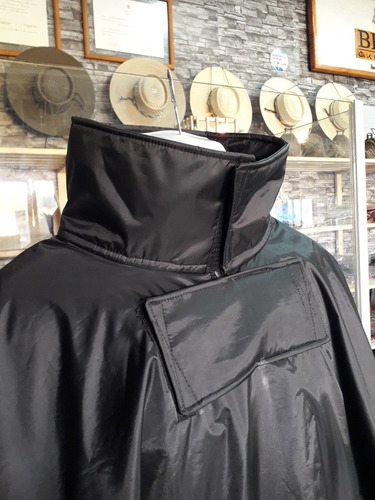 Imagen 3 de 5 de Manta De Huaso Impermeable