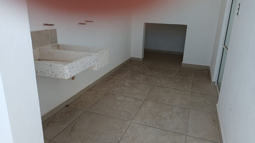 Se Vende Casa En El Encino, Pasillo Lateral, Estudio O 4ta Rec En Pb, Lujo