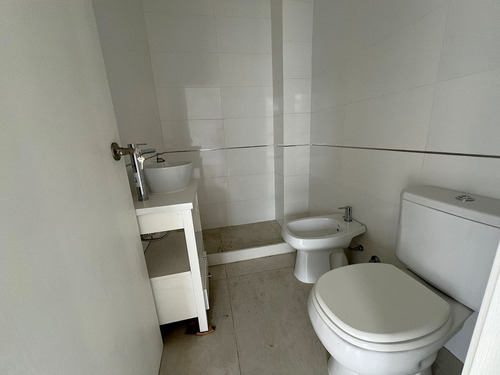 Oppel | Oficina En Venta | Square Pilar | Cod: 33001