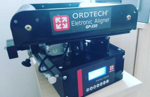 Alinhador De Bordas Eletrônico Mesa Pivotante 200 A 450mm