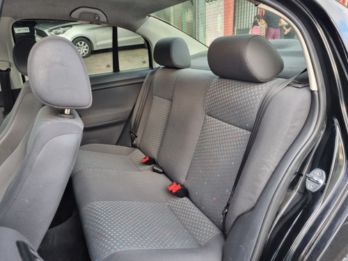 Imagem 10 de 12 de Polo 1.6 Sedan 2006