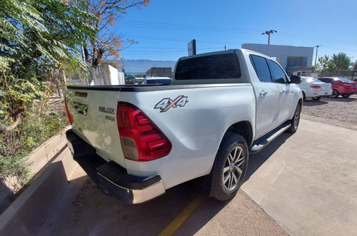Imagen 5 de 14 de Toyota Hilux 2.8 Cd Srx 177cv 4x4 2017