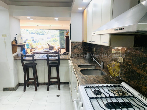 Ss: Vende Apartamento 23-26449 En Las Esmeraldas De 154 M2, 4h/3b/2pe