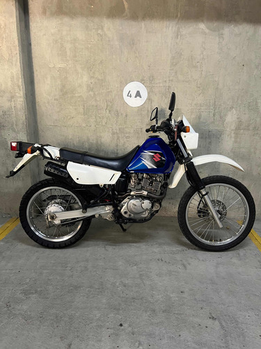 Suzuki Dr200