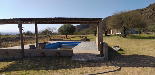 Campo Con 3 Viviendas Mas Pileta