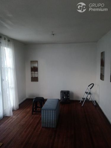 Casa En Venta Aislada De 4 Dorm. En Macul