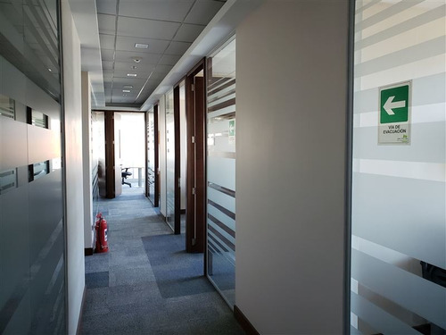 Imagen 13 de 14 de Oficina En Arriendo En Las Condes, Cuenta Con Mobiliario