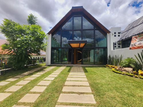 Venta Casa Tulipanes V De 4 Habitaciones Con Baño, Amueblada, Equipada Con Enorme Jardín Y Alberca Climatizada En Fracc Rancho San Diego Ixtapan De La Sal Edomex
