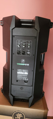Corneta Amplificada Mackie Thump212 1400w 120v