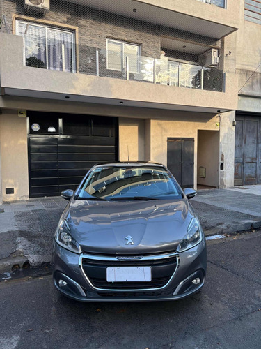 Peugeot 208 1.6 Feline