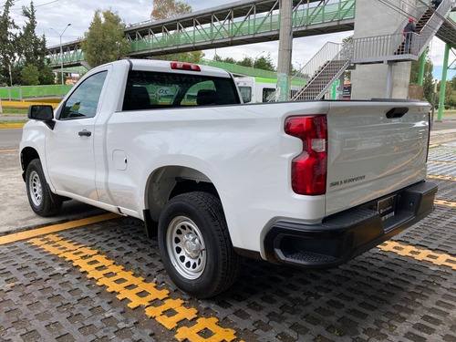 Imagen 6 de 12 de Chevrolet Silverado Reg Cab 2020