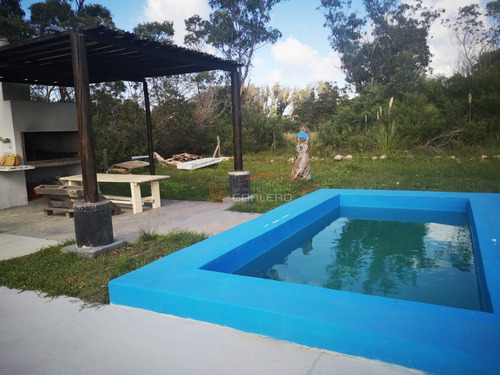 Casa En Venta De 2 Dormitorios Y Piscina En Santa Mónica - Maldonado 