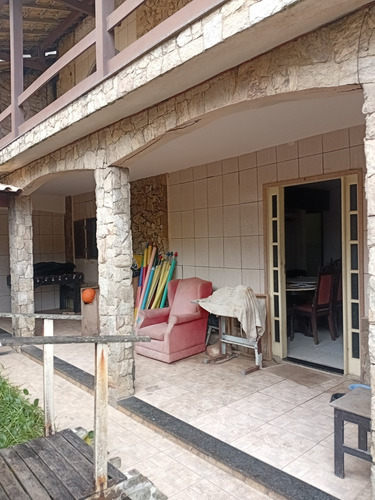 2 Quartos, 1 Suíte, Sala,cozinha, Banheiro, Varanda, Etc...