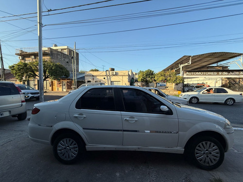Fiat Siena 1.4 Attractive C/GNC
