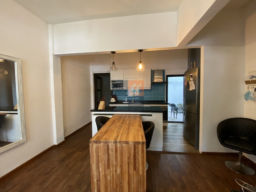 Apartamento A La Venta En Punta Carretas En Planta Baja- Ref: 8720
