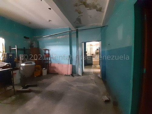 Edificio En Venta En Santa Rosa Con Excelente Ubicación Y Negocio Db 24-19955