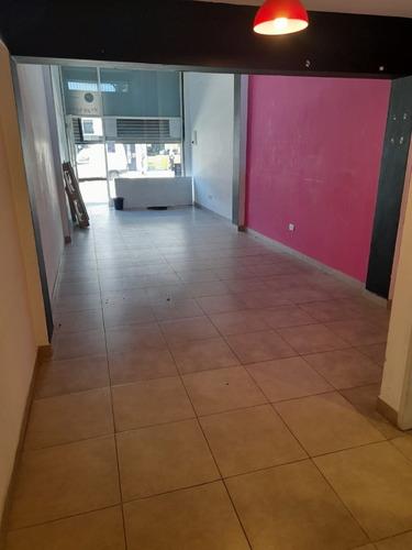 Excelente Local Comercial En Alquiler
