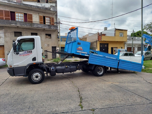 Mercedes Benz Accelo 815