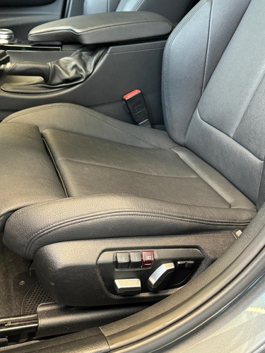 BMW Serie 3 3.0 330i Sedan Sport Line 252cv