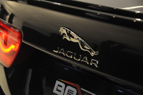 Imagem 10 de 15 de Jaguar Xe - 2.0 16v Si4 Turbo Gasolina R-sport