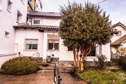Espectacular Casa De 370m2 Cubiertos En El Centro De Bariloche