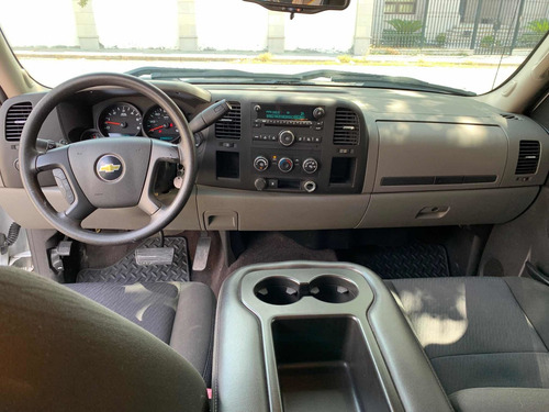 Imagen 11 de 12 de Chevrolet Silverado 2011 A Pickup Silverado 2500 Cab Ext Mt