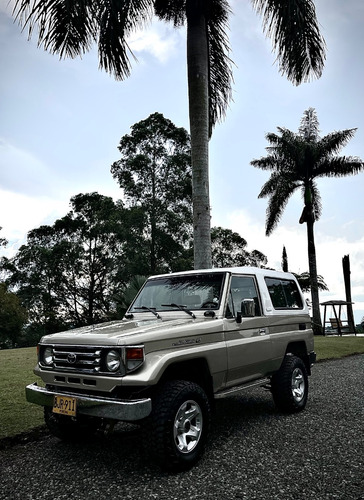 Toyota Land Cruiser 4.5 Fzj73
