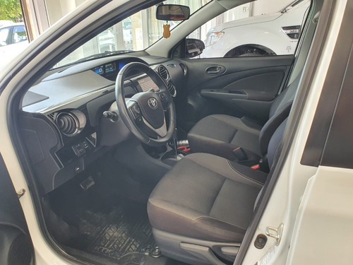 Imagen 5 de 6 de Toyota Etios Xls 5 P Automatico 2018