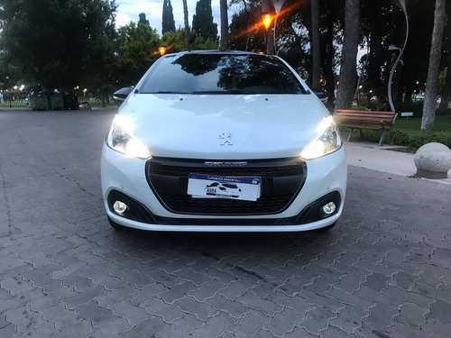 Imagen 8 de 10 de Vendo - Financio Peugeot 208 Gt Line Excelente