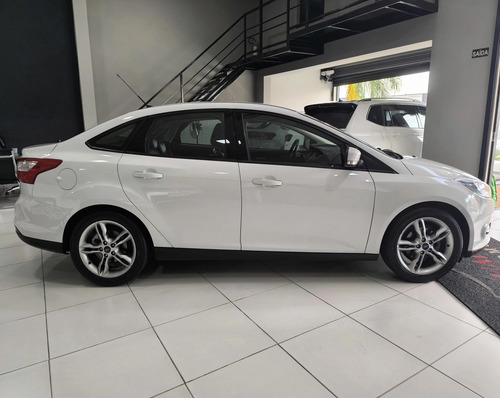Ford Focus 2.0 SE SEDAN 16V FLEX 4P POWERSHIFT