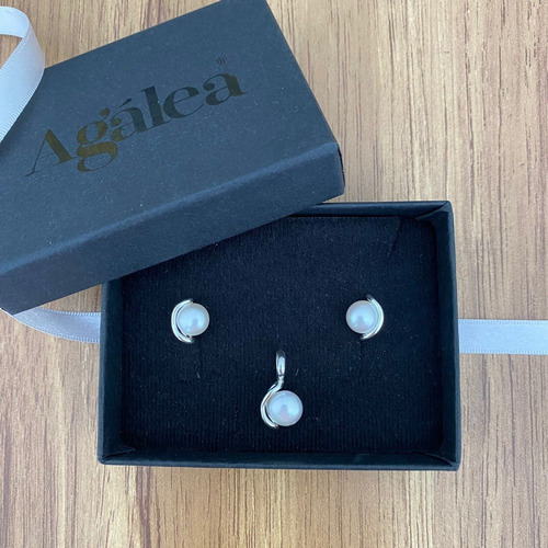 Imagen 8 de 10 de Juego Dije Y Aretes Perla Eclipse Plata .925 Agálea Joyería
