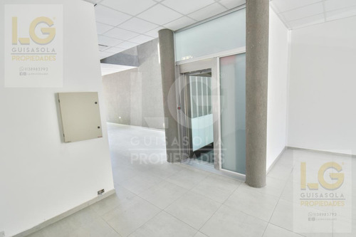 Imagen 15 de 30 de Importante Local Y Oficinas En Venta Y Alquiler En Quilmes Sobre Avenida Andres Baranda