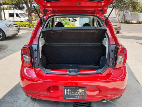 Imagen 7 de 15 de Nissan March 2020 5p Sr L4/1.6 Man