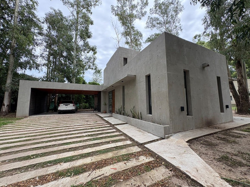Venta Casa Puerto Paraiso 4 Dormitorios