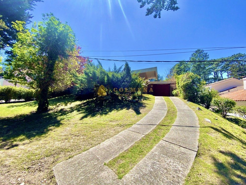 Hermosa Casa En San Rafael, 4 Dormitorios *- Ref: 3437