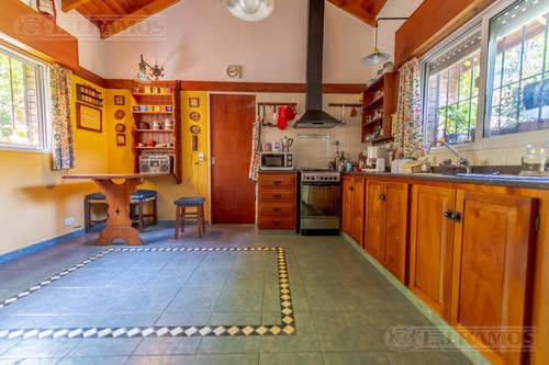 Imagen 8 de 25 de Casa Quinta Con Añosa Arboleda Y Gran Jardín. Del Viso, Pilar.