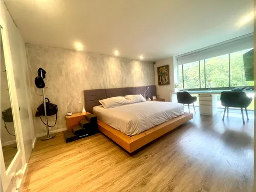 Apartamento Amoblado En Arriendo En El Poblado Parte Alta