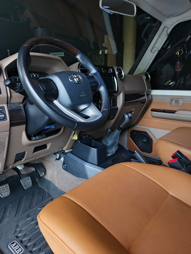 Toyota Land Cruiser Machito