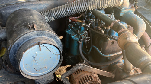Vendo F4000 Na Carroceria Observação No Documento Está Baú