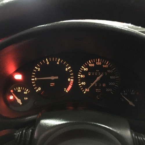 Gm/corsa Sedan Gl 1.6 - Prata - 1996