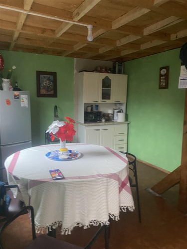 Casa En Venta De 3 Dorm. En Concón