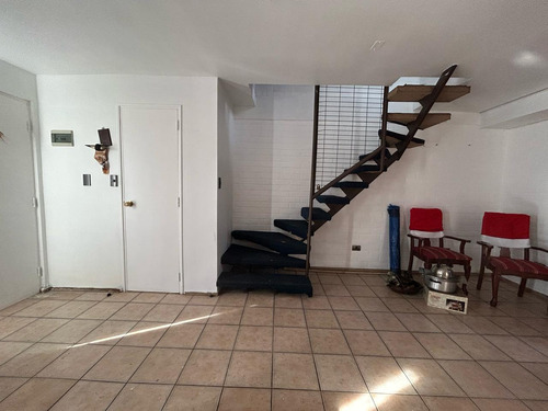 Arriendo Casa De 3d2b En Maipu Sector Av El Rosal Con Calle