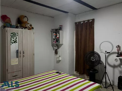 Casa 3 Niveles Con Opotunidad De Ampliación(mls#248282)