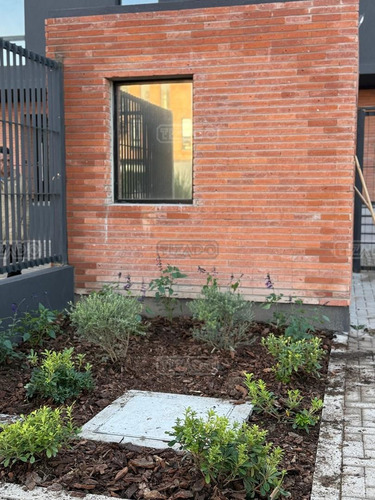 Departamento Dúplex En Venta En Pueblo Caamaño, Pilar, G.b.a. Zona Norte
