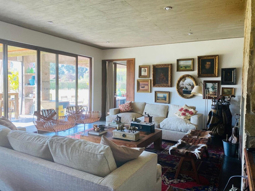 Casa Emplazada En Condominio Los Maitenes - Melipilla
