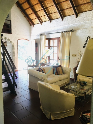 Casa En Venta Y Alquiler, Pinares, Punta Del Este- Ref: 340