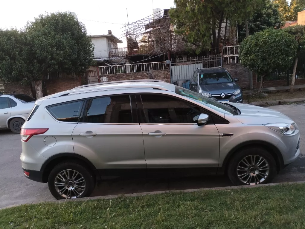 Ford Kuga 1.6 Sel 6mt Fwd T 150 Cv