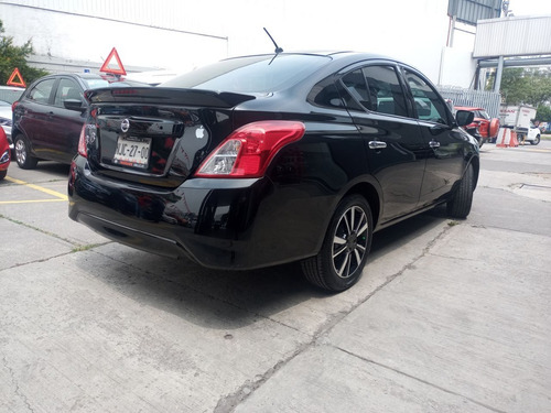 Imagen 6 de 14 de Nissan Versa Exclusive 2019