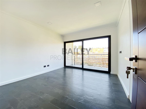 Casa En Arriendo De 4 Dorm. En Concón