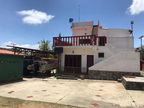 En Venta Casa Higuerote Ideal Para Posada